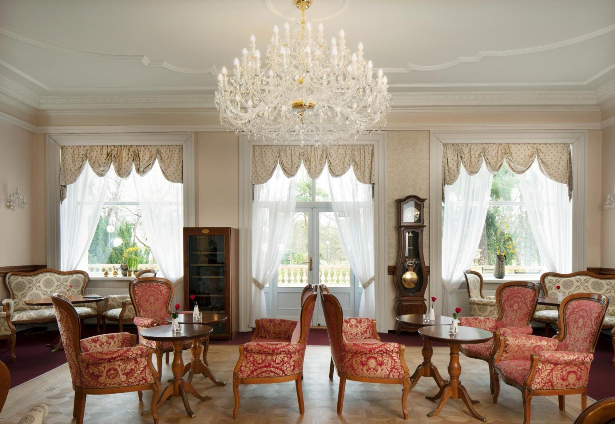 Imperial Spa & Kurhotel Франтішкови-Лазнє Екстер'єр фото